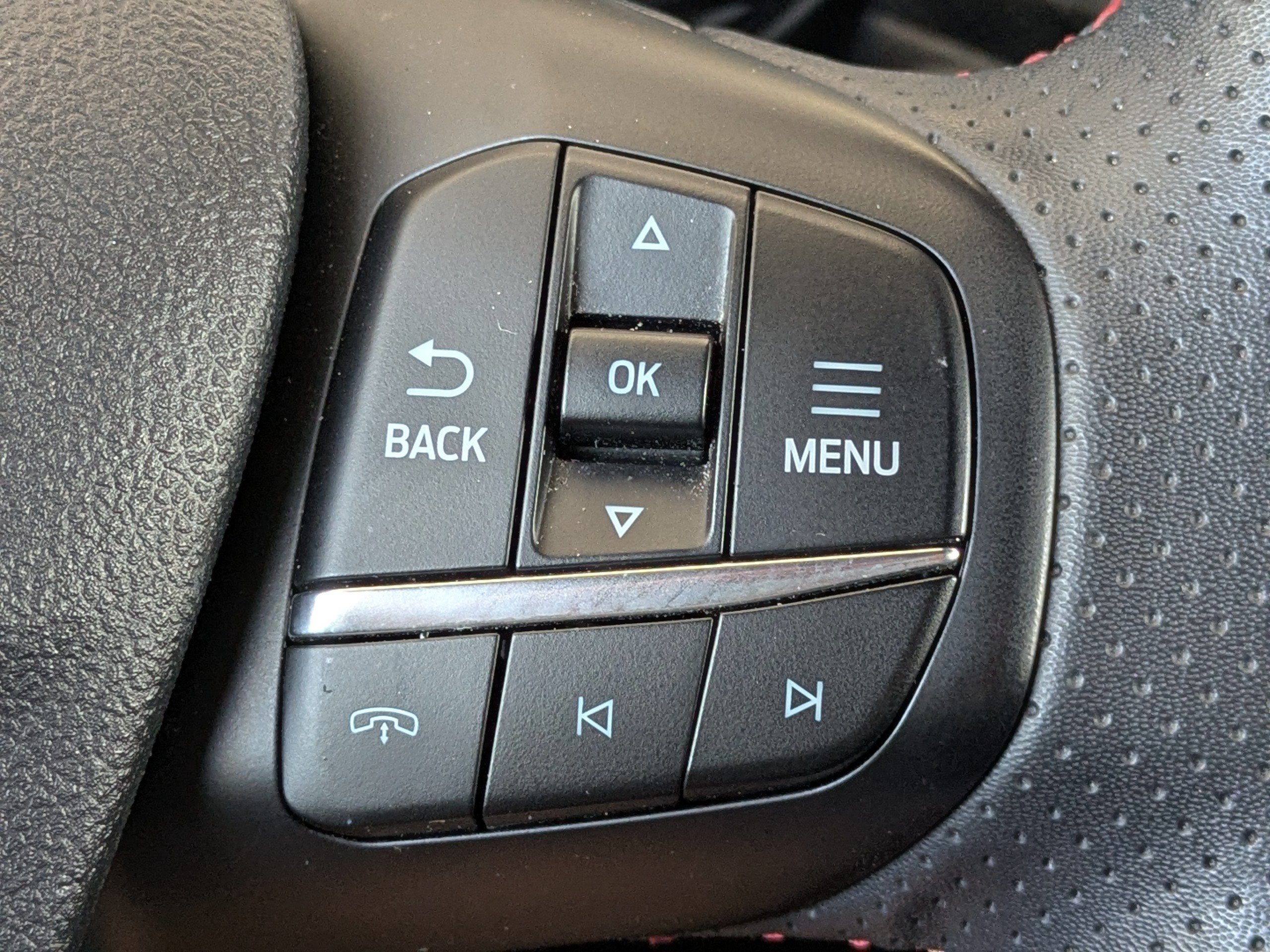 Certified 2025 Ford Escape ST-Line Select AWD/4WD image 27