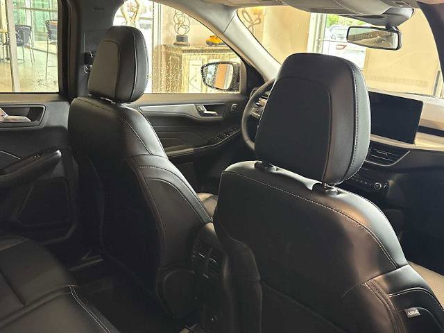Certified 2023 Ford Escape Platinum AWD/4WD image 26