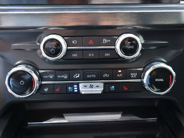 Certified 2025 Ford F350 Lariat w/ Chrome Package image 28