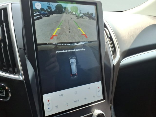 Certified 2024 Ford Edge Titanium AWD/4WD image 18