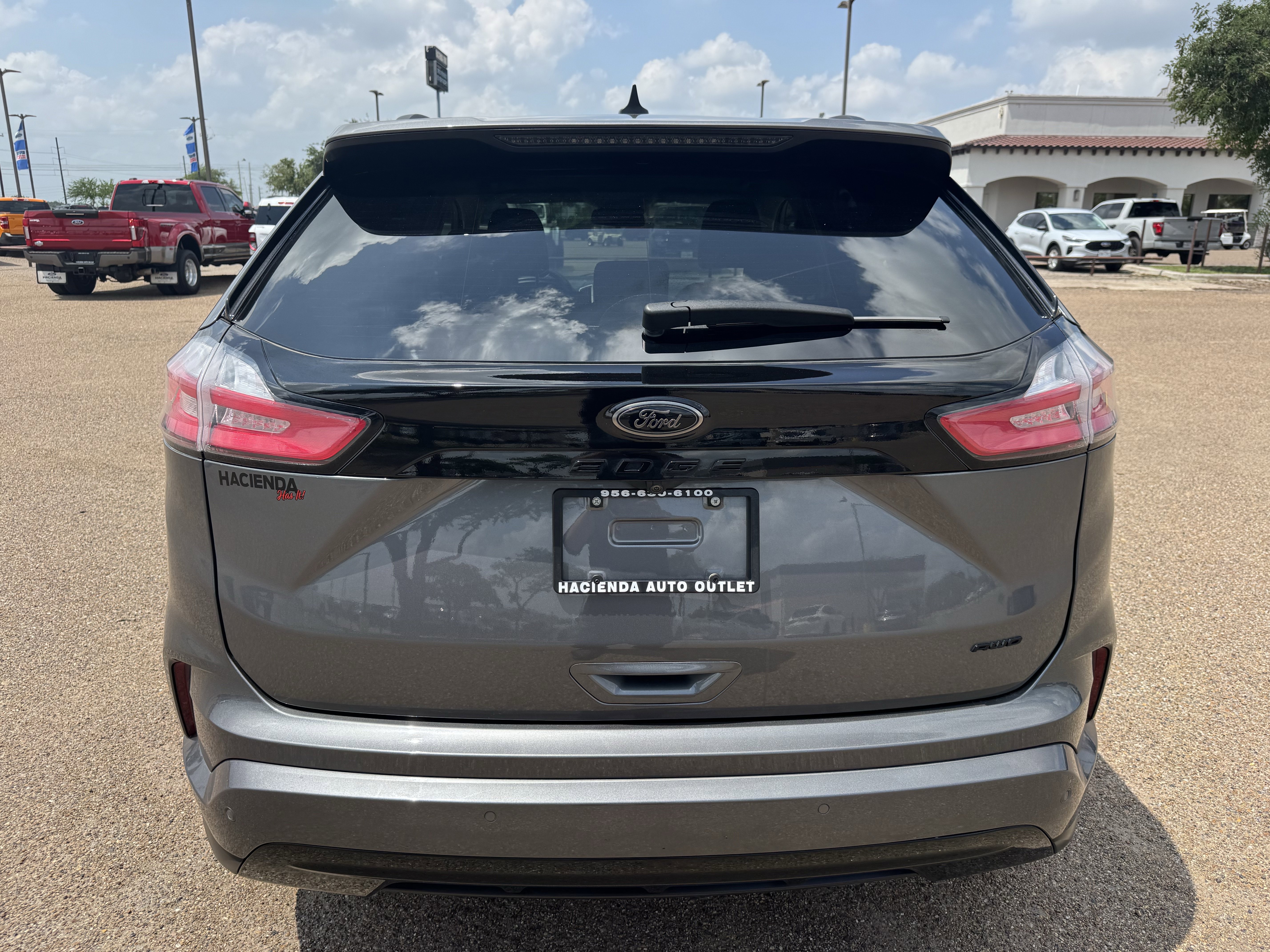 Certified 2024 Ford Edge SE w/ Black Appearance Package AWD/4WD image 4