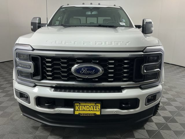 Certified 2025 Ford F450 Platinum w/ Platinum Plus Package AWD/4WD image 2