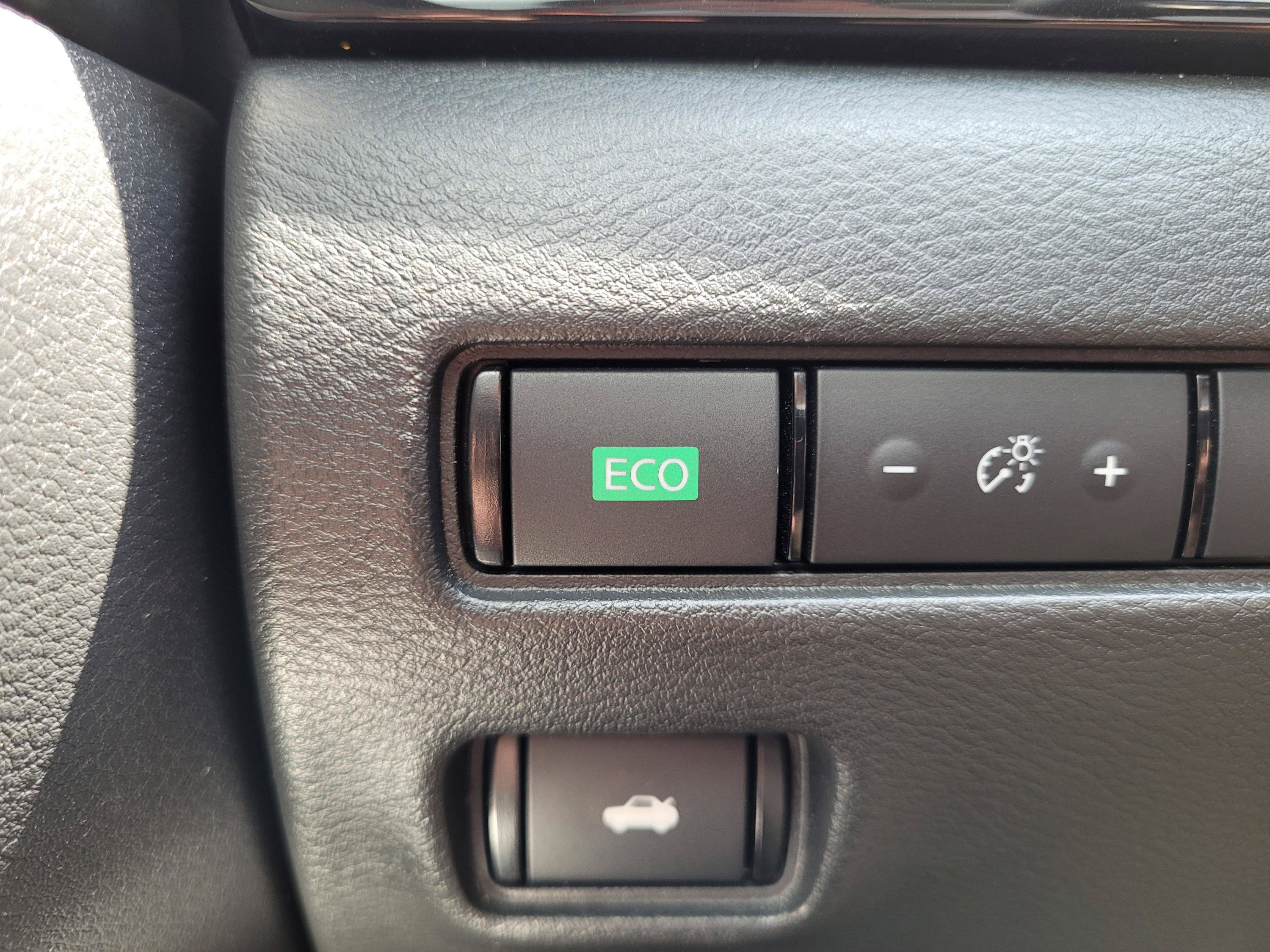 Used 2024 Nissan Sentra SR w/ SR Premium Package FWD image 25
