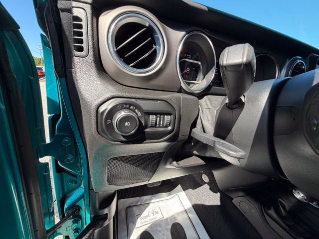 Used 2019 Jeep Wrangler Unlimited Rubicon AWD/4WD image 16