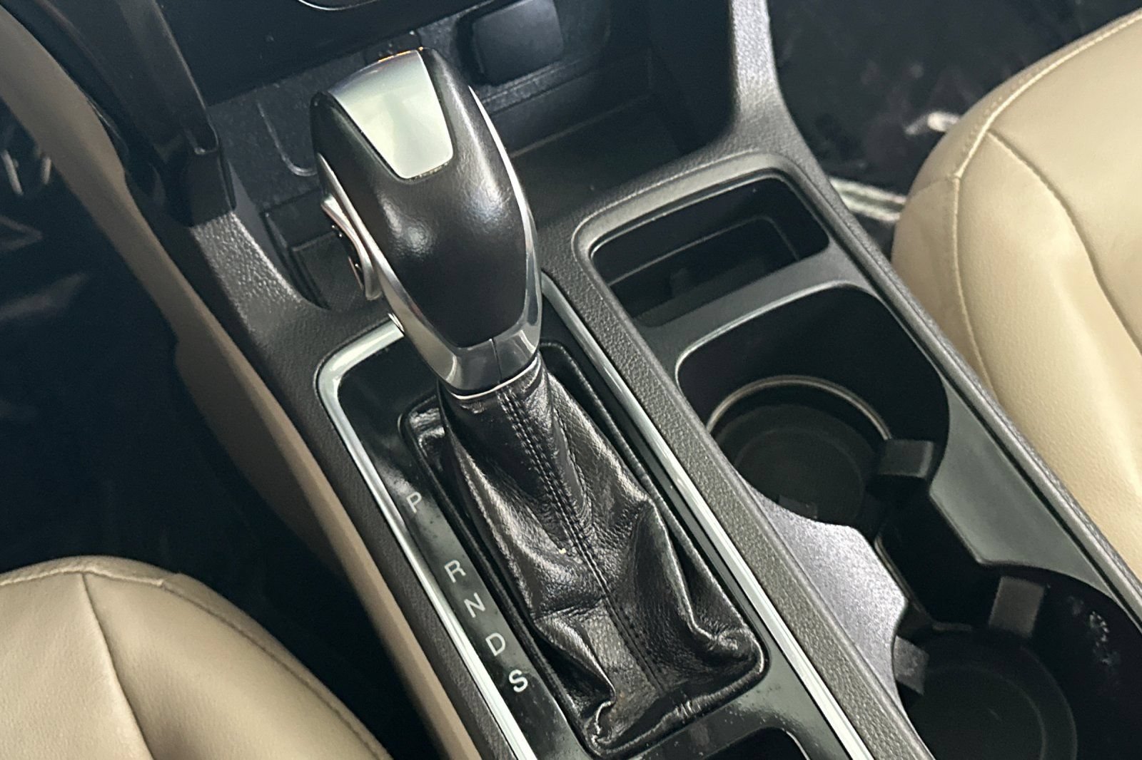 Certified 2018 Ford Escape Titanium FWD image 33