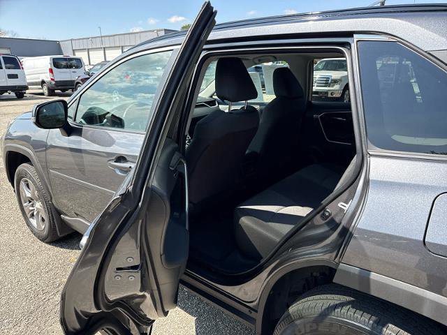 Used 2022 Toyota RAV4 XLE image 10