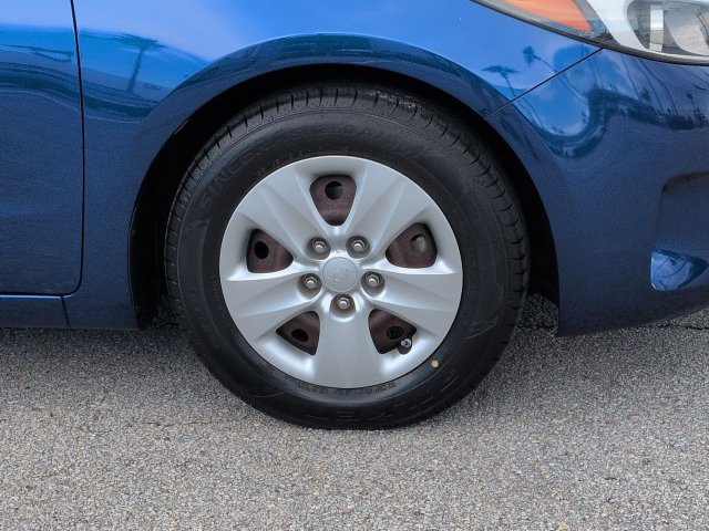 Used 2018 Kia Forte LX w/ LX Rear Camera Package FWD image 11