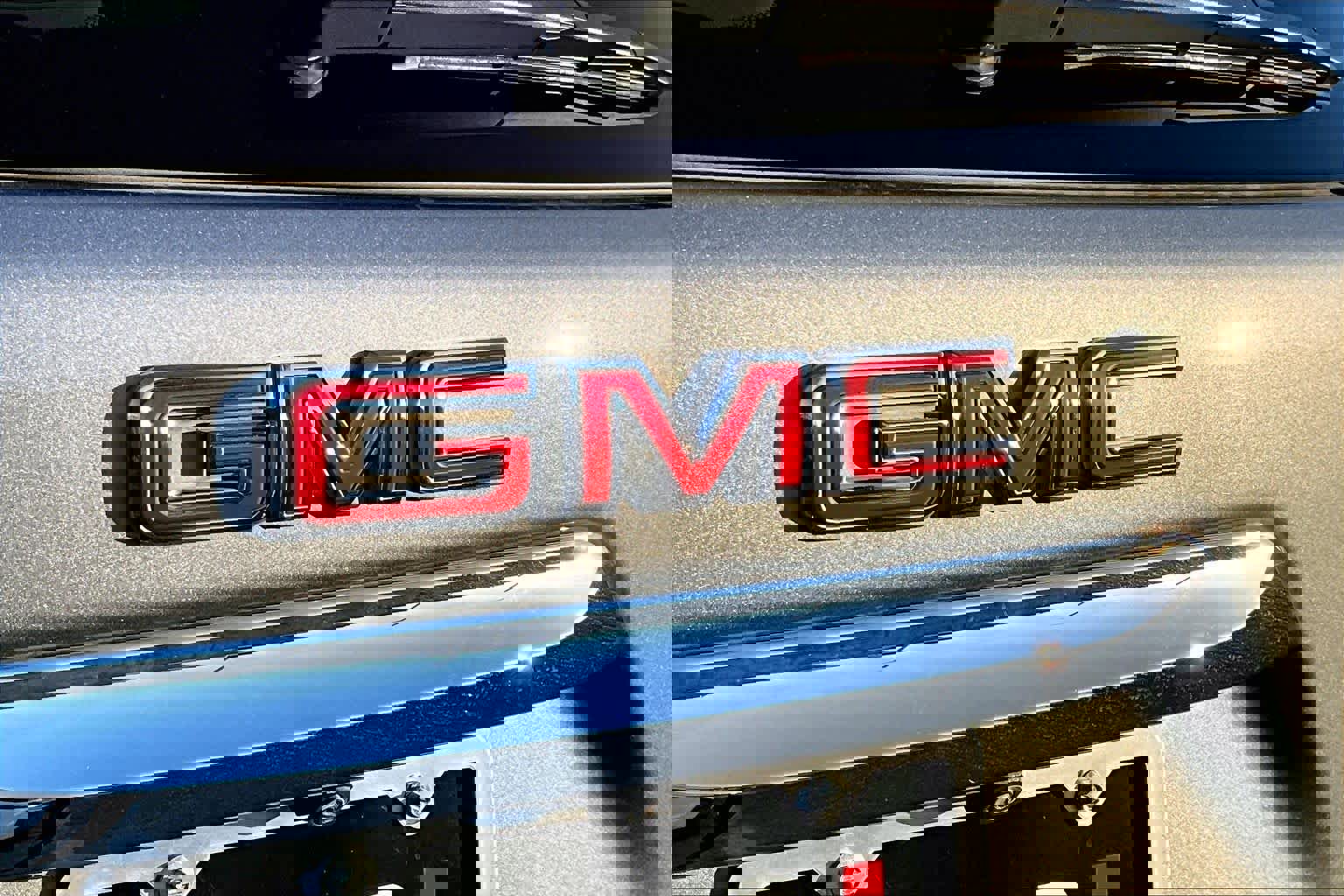 Used 2023 GMC Terrain Denali image 12