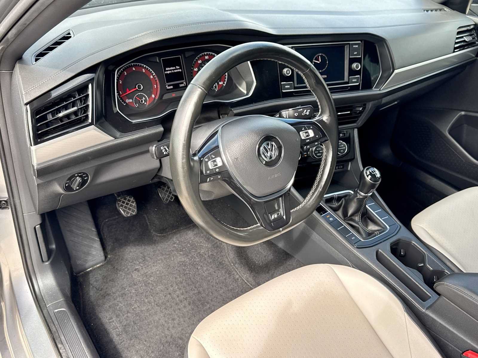 Used 2020 Volkswagen Jetta R-Line FWD image 2