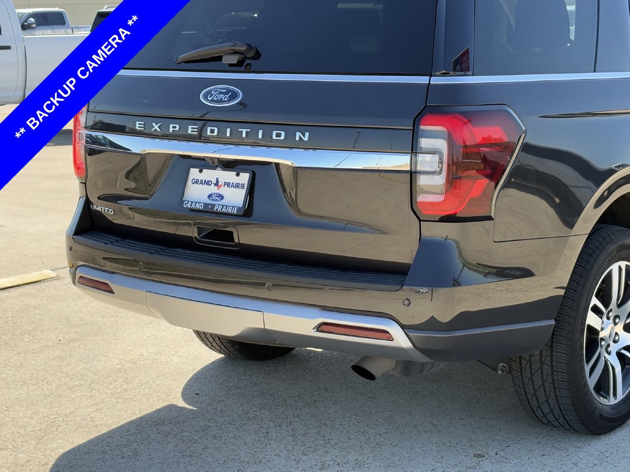 Certified 2024 Ford Expedition Limited RWD image 9