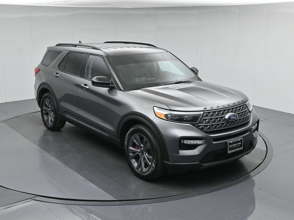 Certified 2023 Ford Explorer XLT w/ Equipment Group 202A RWD image 44