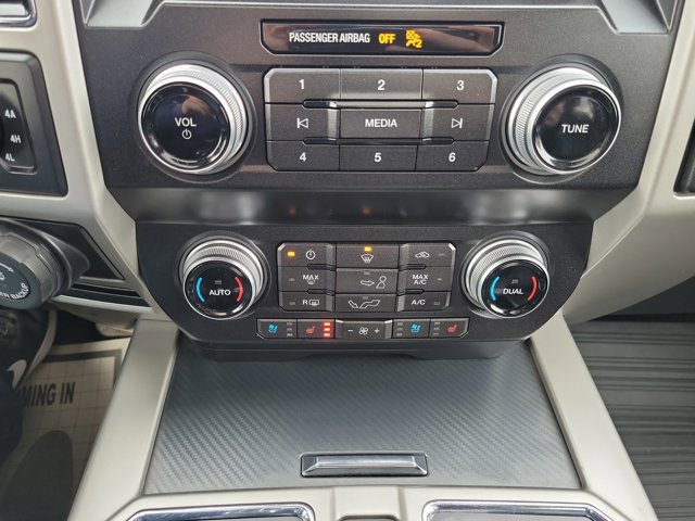 Certified 2019 Ford F150 Lariat w/ Equipment Group 502A Luxury AWD/4WD image 20