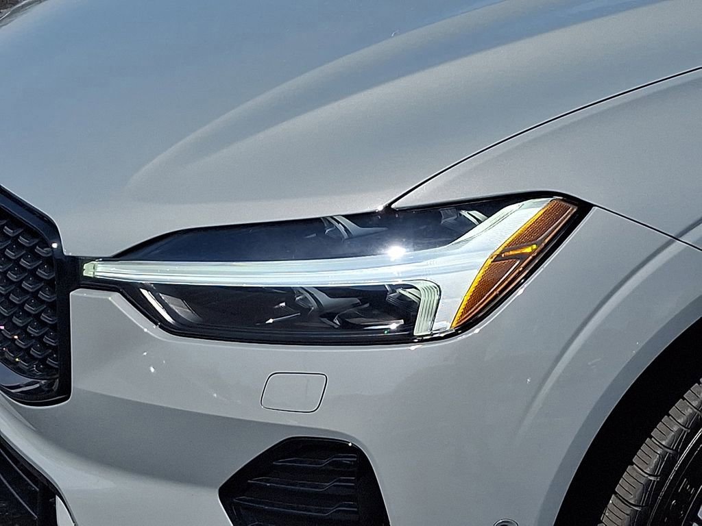 Used 2024 Volvo XC60 B5 Plus w/ Protection Package Premier AWD/4WD image 9