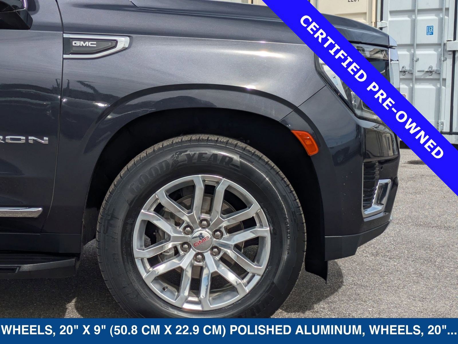 Used 2023 GMC Yukon SLT w/ SLT Luxury Package image 12