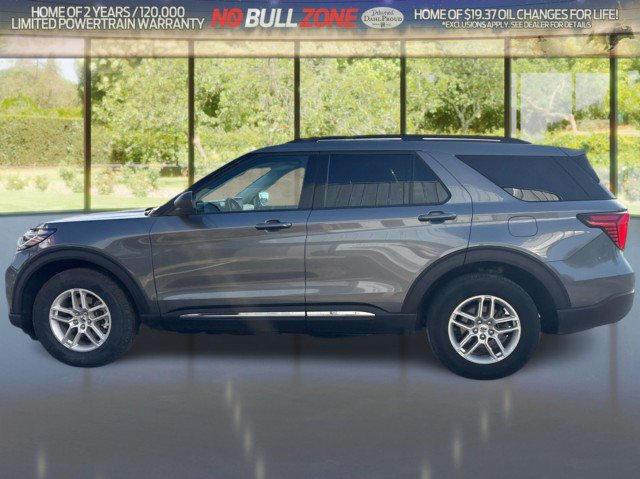 Certified 2025 Ford Explorer Active AWD/4WD image 2