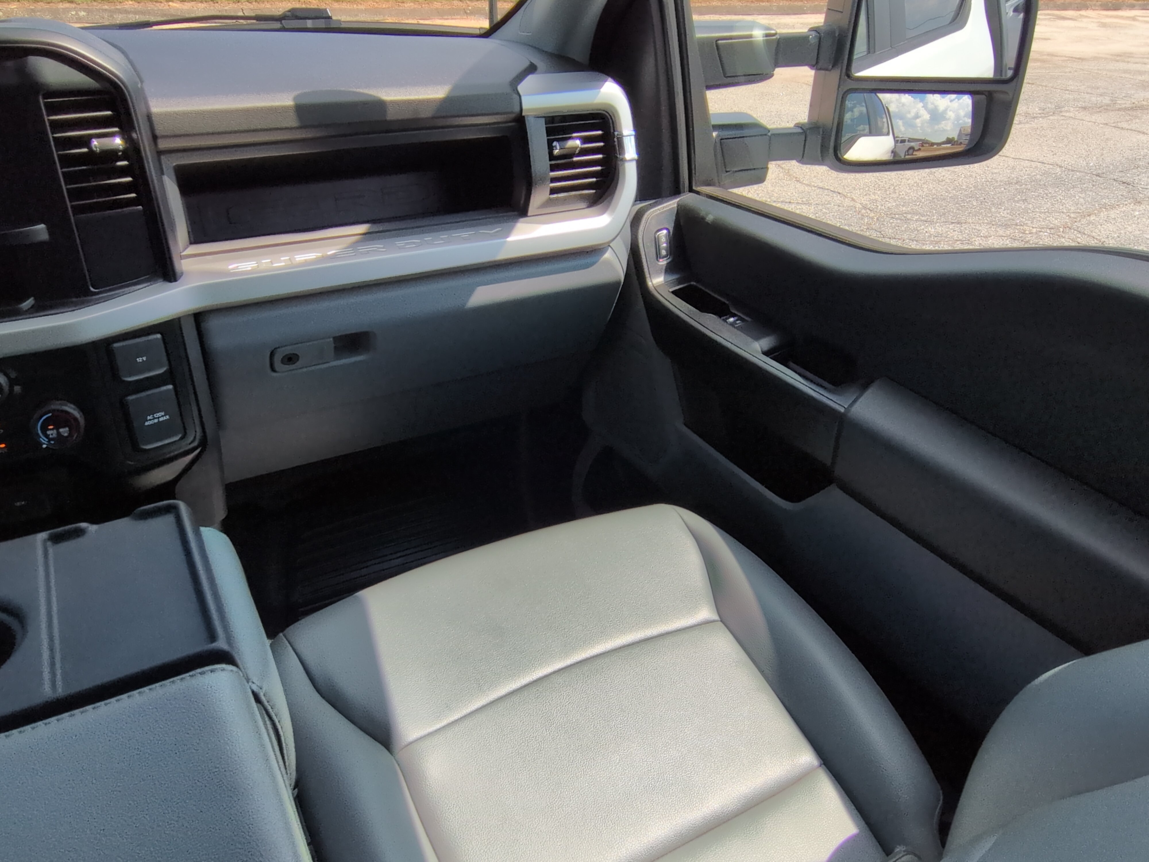 Certified 2025 Ford F350 XL w/ XL Chrome Package AWD/4WD image 15