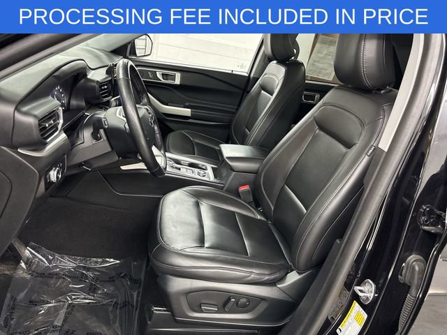Certified 2023 Ford Explorer XLT w/ Equipment Group 202A AWD/4WD image 3