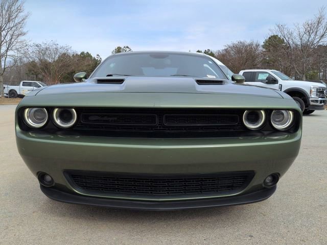 Used 2020 Dodge Challenger SXT w/ Blacktop Package image 8