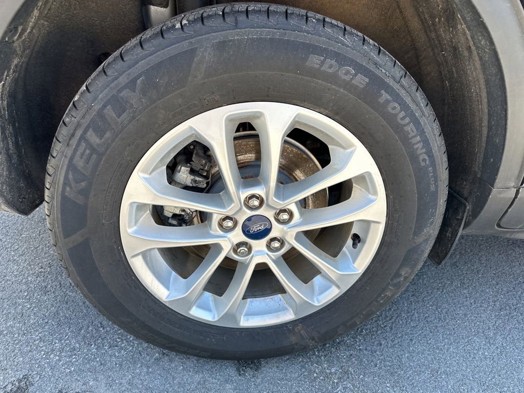 Certified 2022 Ford Escape SE w/ Cold Weather Package AWD/4WD image 10