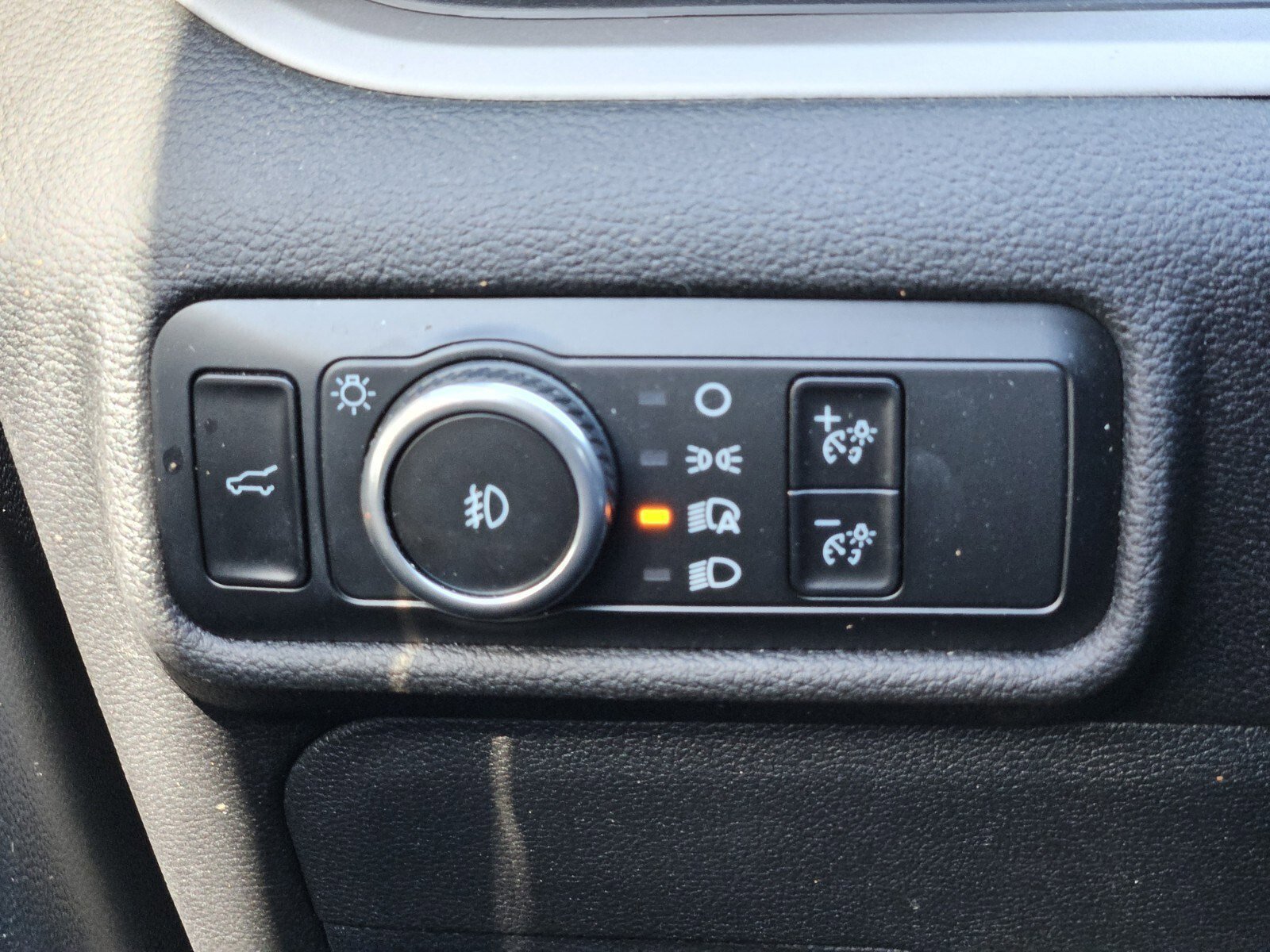 Certified 2023 Ford Explorer XLT w/ Equipment Group 202A image 24