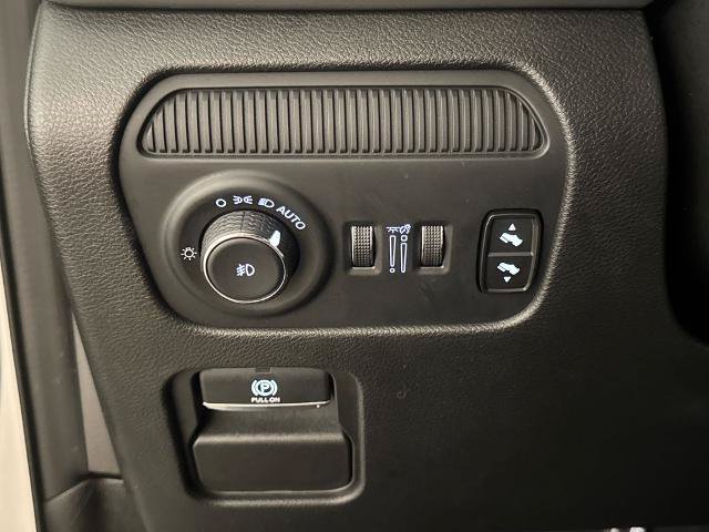 Used 2024 Jeep Wagoneer Series II w/ Flexible Seating Group RWD image 19