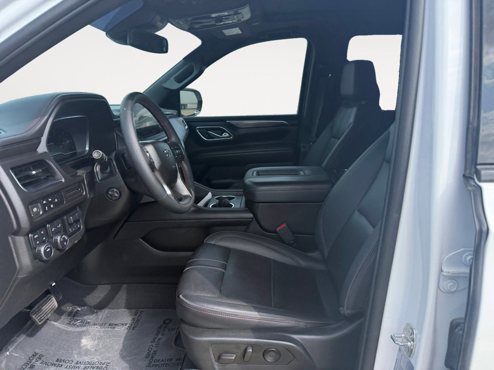 Used 2023 Chevrolet Suburban RST w/ Sport Performance Package AWD/4WD image 9