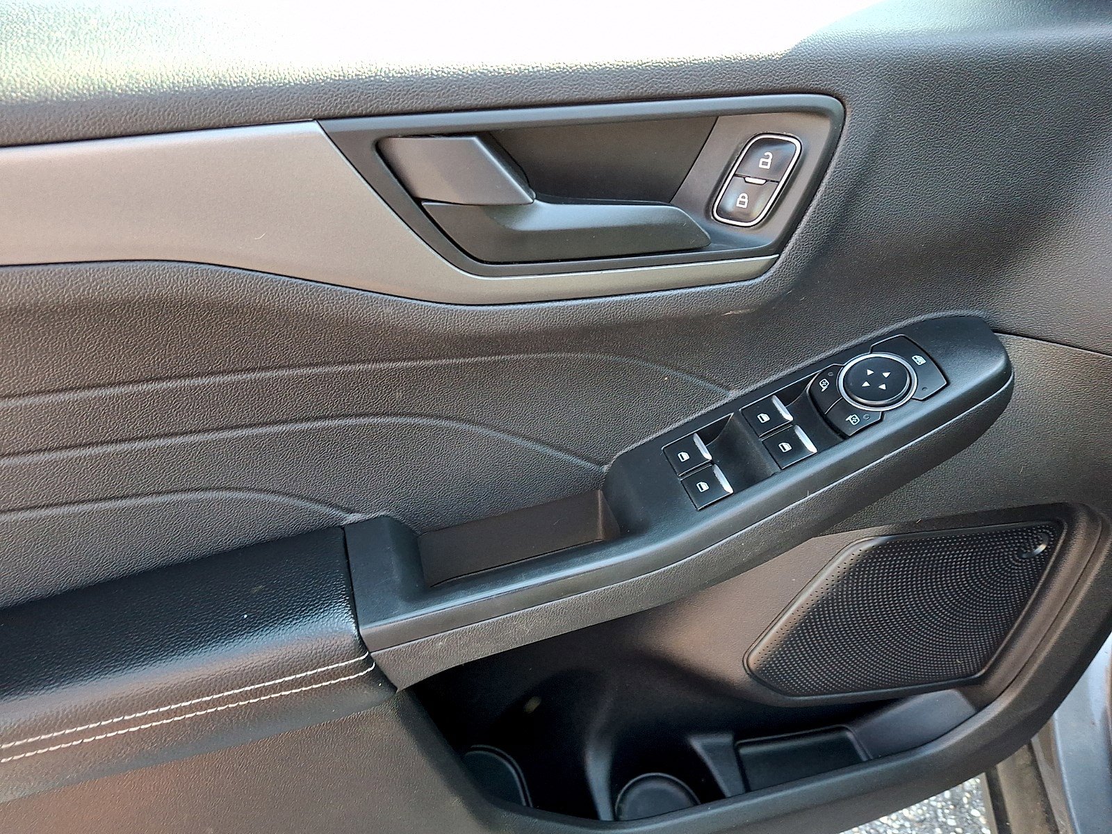 Certified 2024 Ford Escape Active w/ Tech Pack #1 FWD image 11