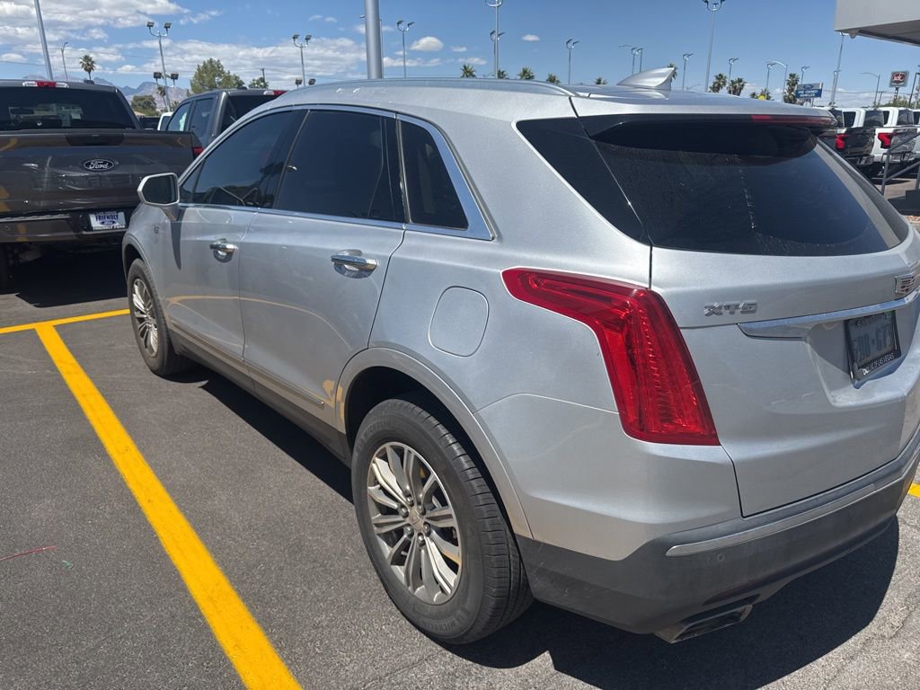 Used 2019 Cadillac XT5 Luxury w/ Advanced Security Package FWD image 2