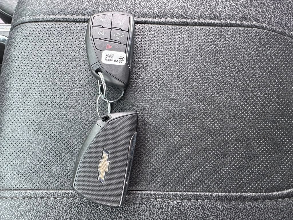 Used 2023 Chevrolet Silverado 1500 LTZ w/ Technology Package AWD/4WD image 12