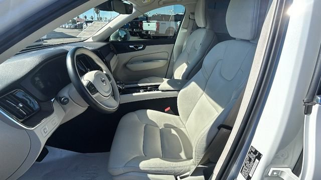 Used 2021 Volvo XC60 T5 Momentum w/ Advanced Package image 17