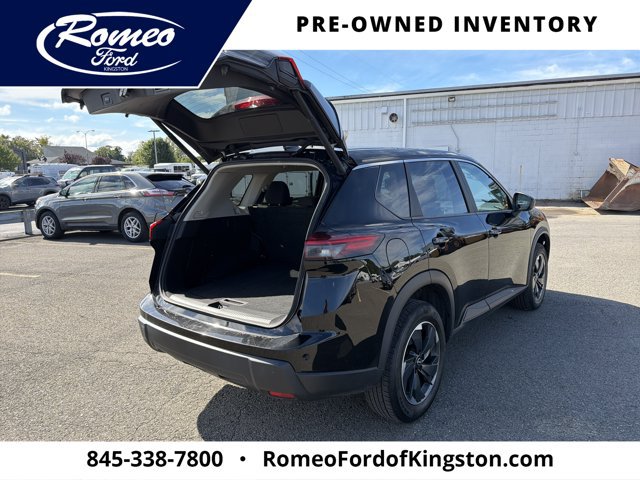 Used 2024 Nissan Rogue SV AWD/4WD image 29