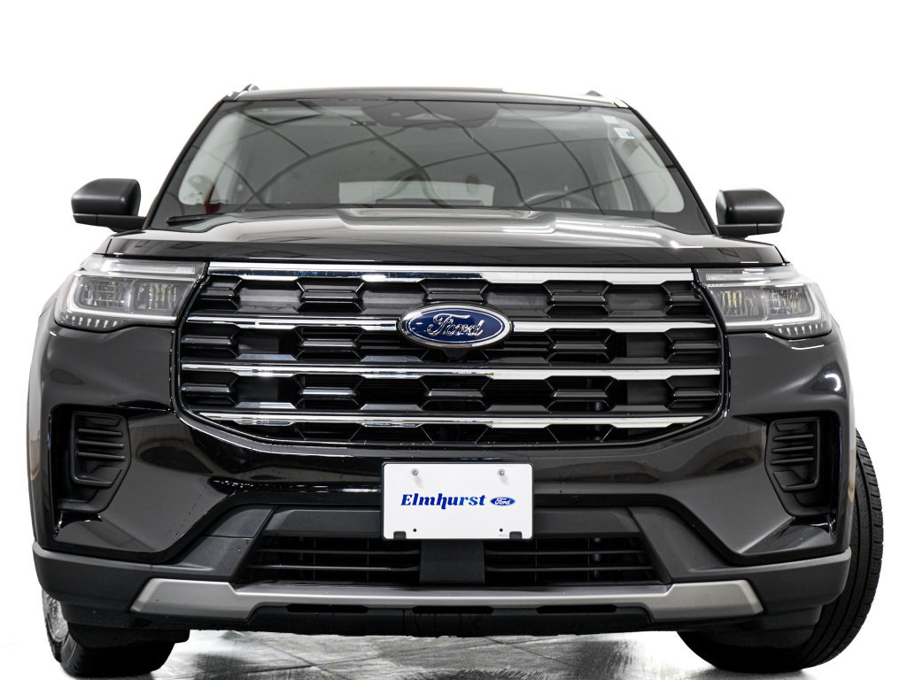Certified 2025 Ford Explorer Active RWD image 3