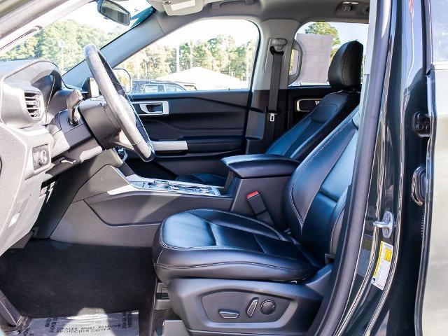 Certified 2023 Ford Explorer XLT w/ Equipment Group 202A image 19