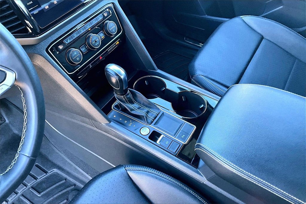 Used 2023 Volkswagen Atlas Cross Sport SE w/ Panoramic Sunroof Package image 15