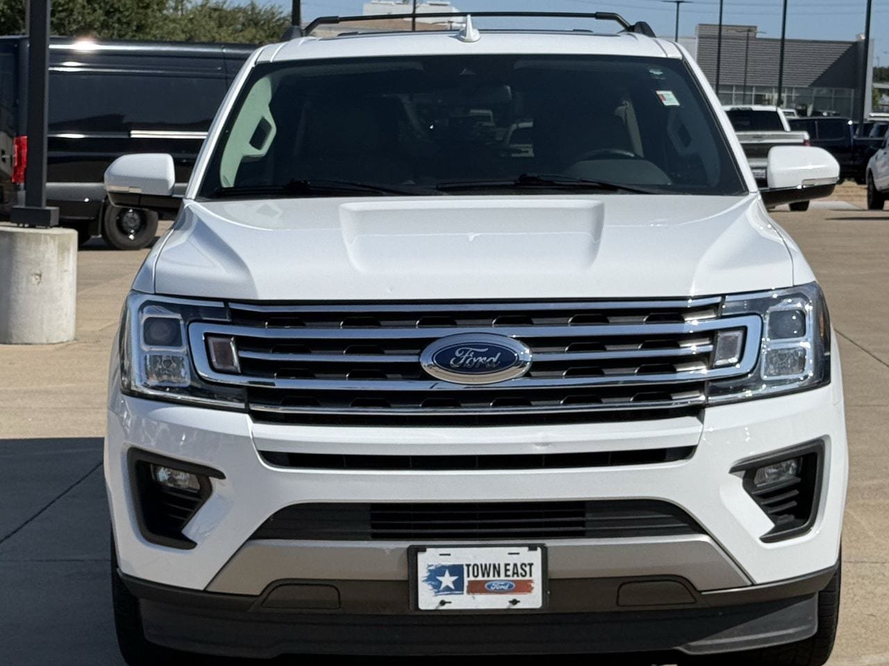 Certified 2020 Ford Expedition Max XLT w/ Equipment Group 202A RWD image 8
