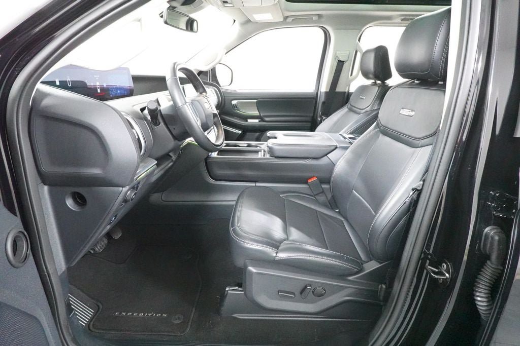 Certified 2025 Ford Expedition Platinum AWD/4WD image 25