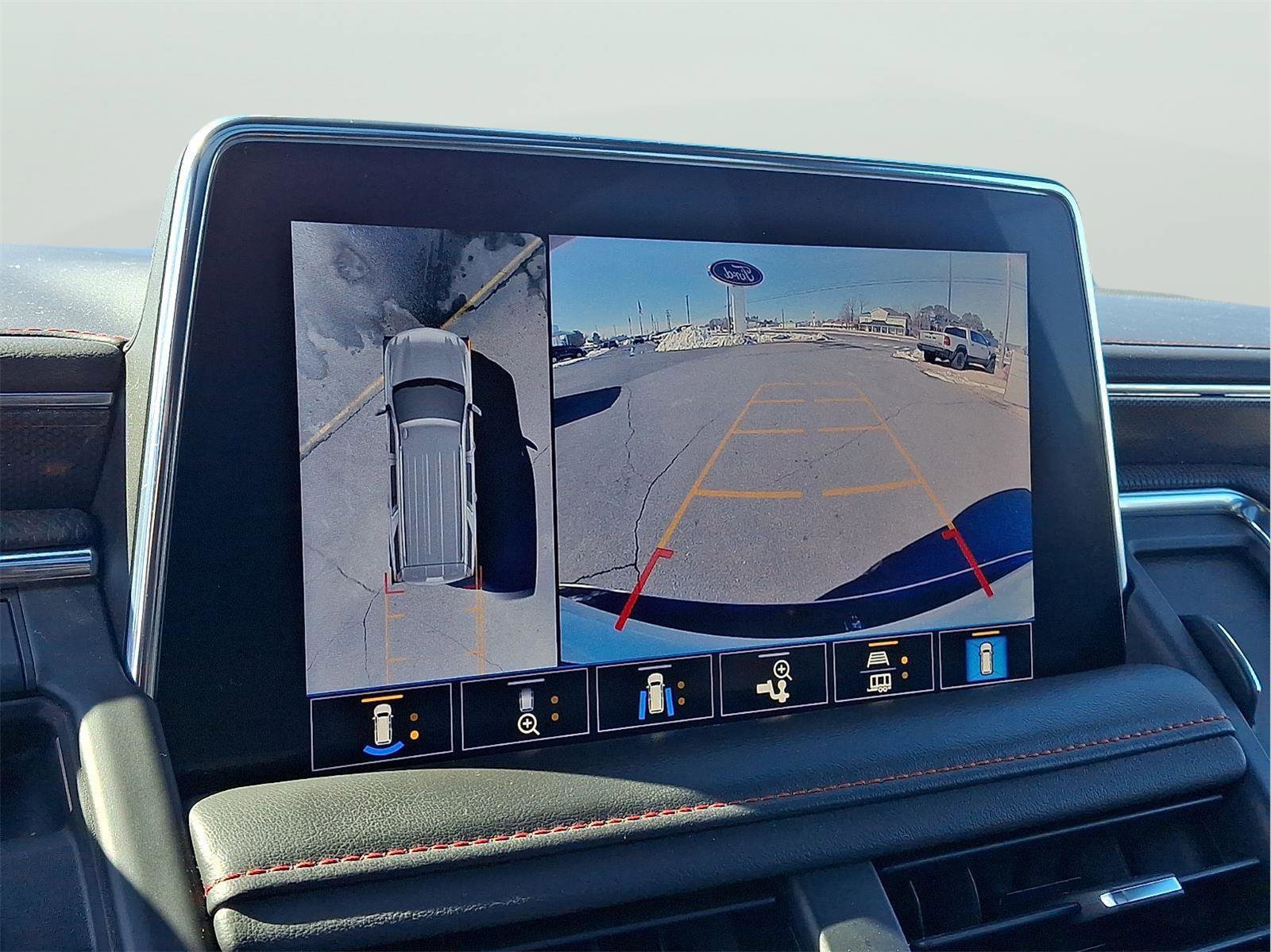 Used 2021 Chevrolet Tahoe RST w/ Luxury Package image 21