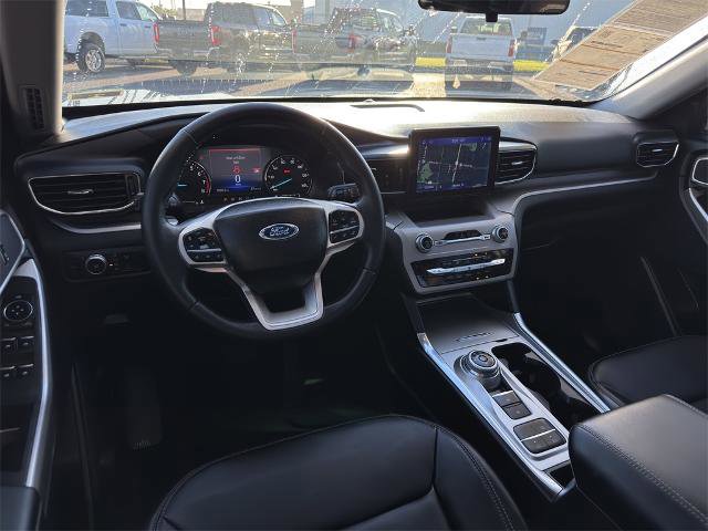 Certified 2022 Ford Explorer XLT w/ Equipment Group 202A image 18