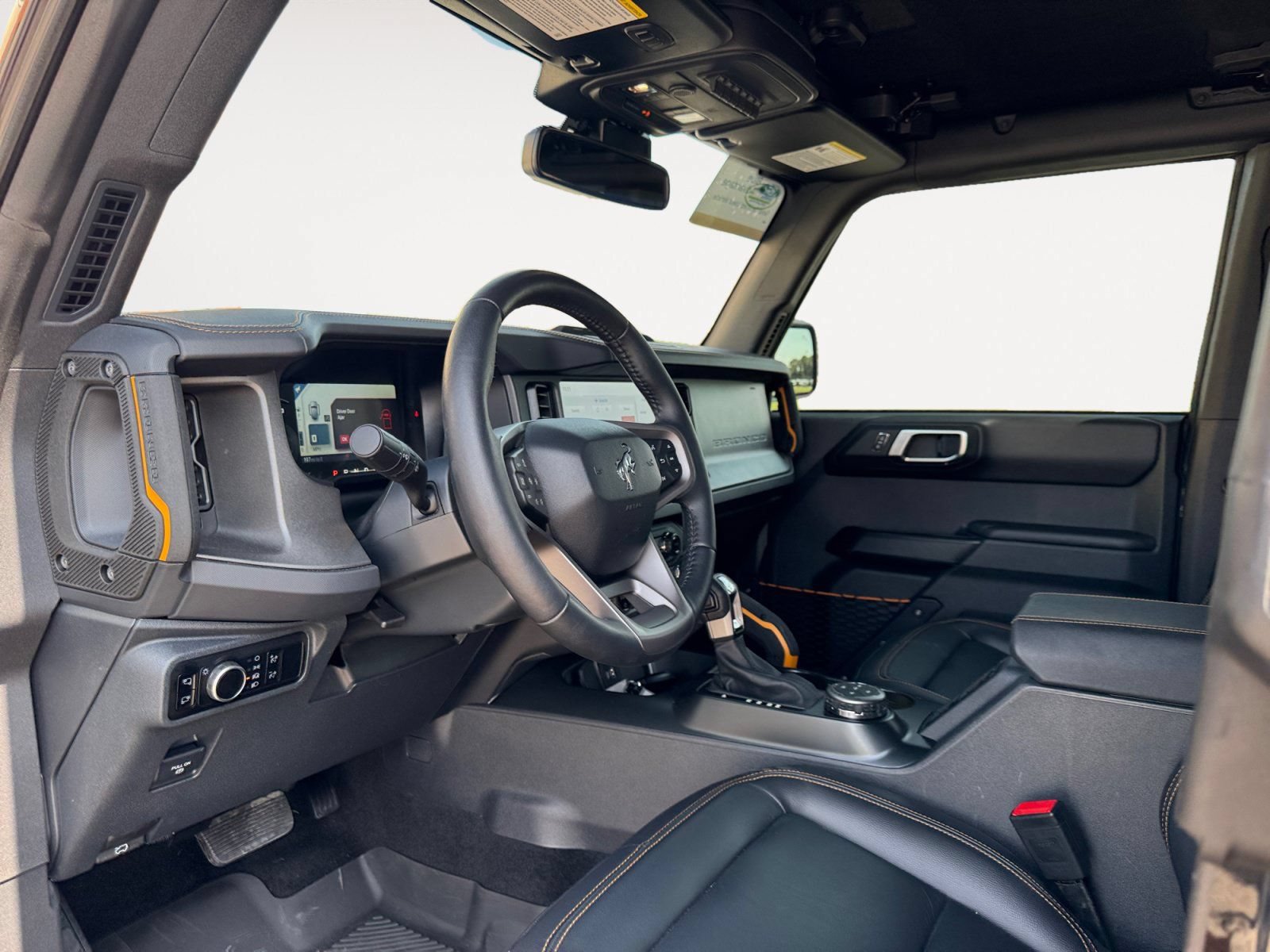 Certified 2024 Ford Bronco Badlands AWD/4WD image 9