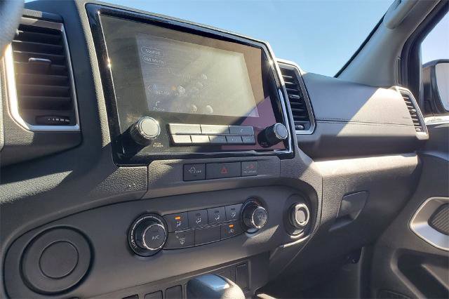 Used 2024 Nissan Frontier SV image 16