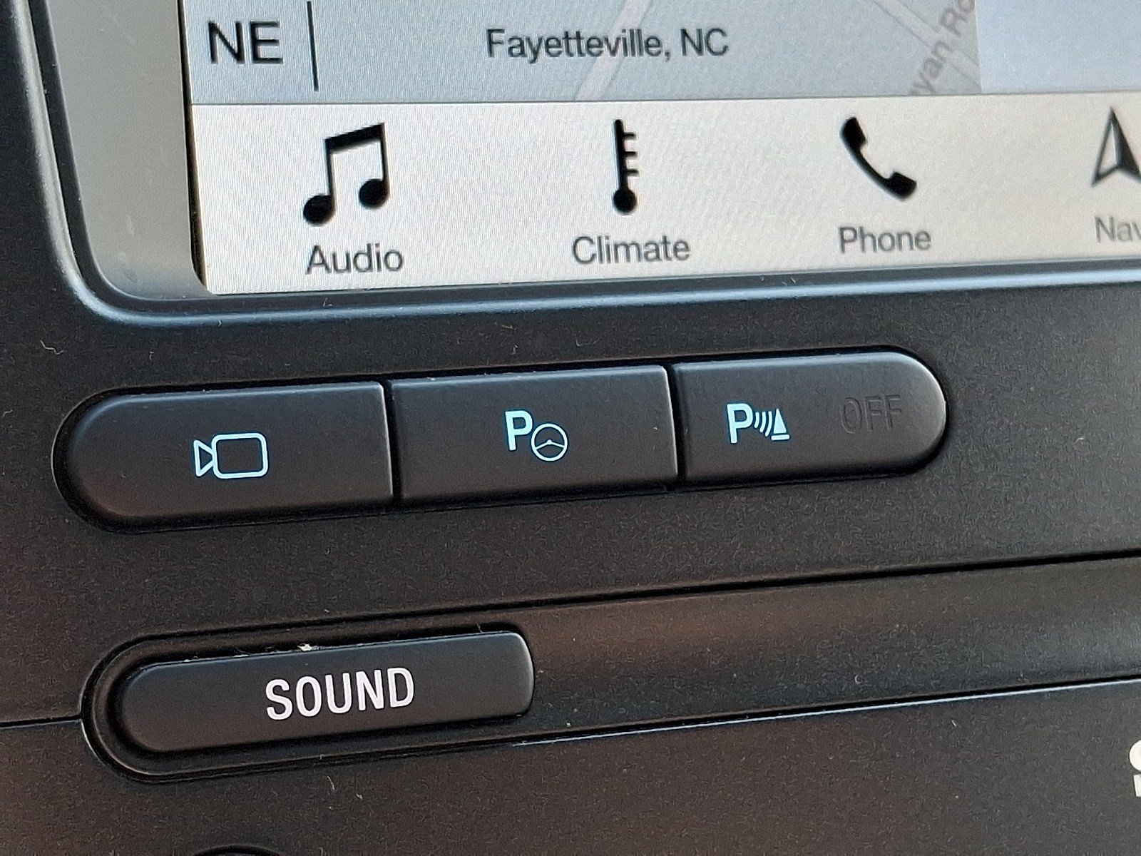 Certified 2019 Ford Explorer Limited w/ Ford Safe & Smart Package FWD image 23