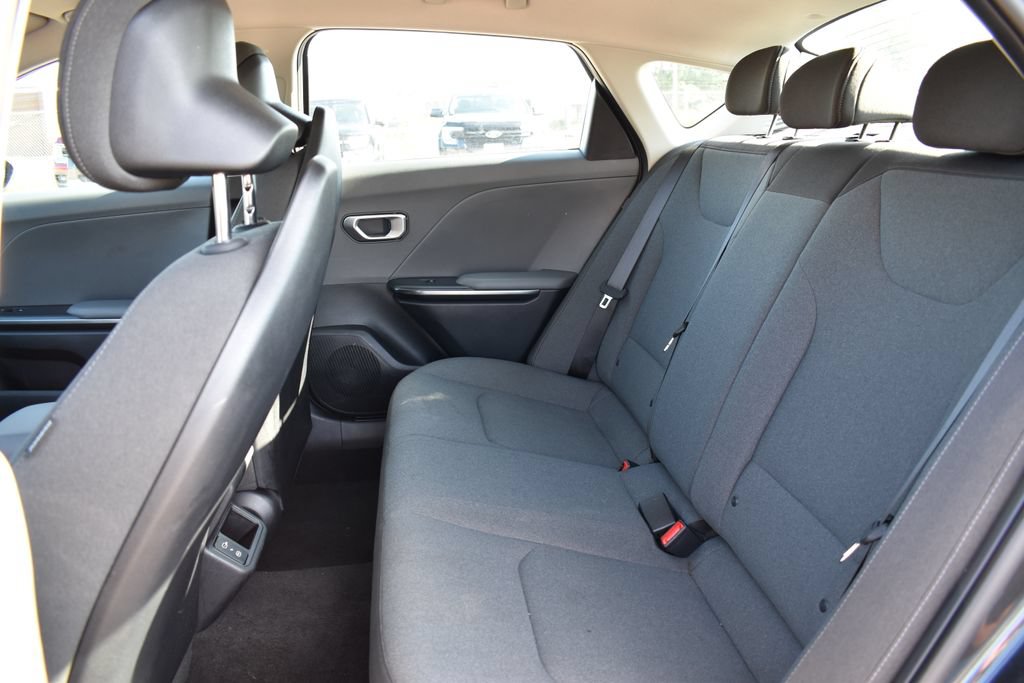 Used 2025 Kia K4 FWD image 7