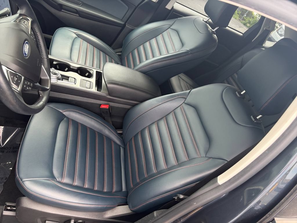 Certified 2023 Ford Edge SEL w/ Sport Appearance Package AWD/4WD image 16