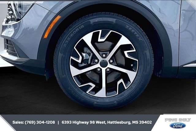 Used 2024 Kia Sportage EX image 9