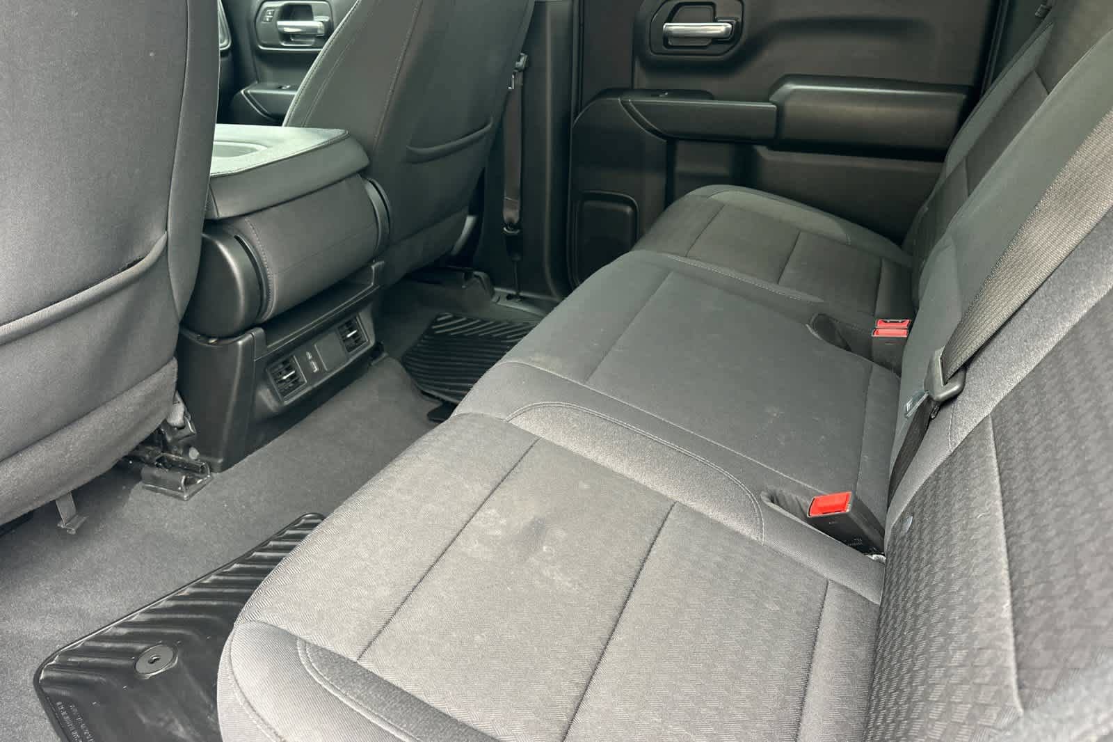 Used 2025 Chevrolet Silverado 1500 Custom w/ Turbomax Blackout Package RWD image 4