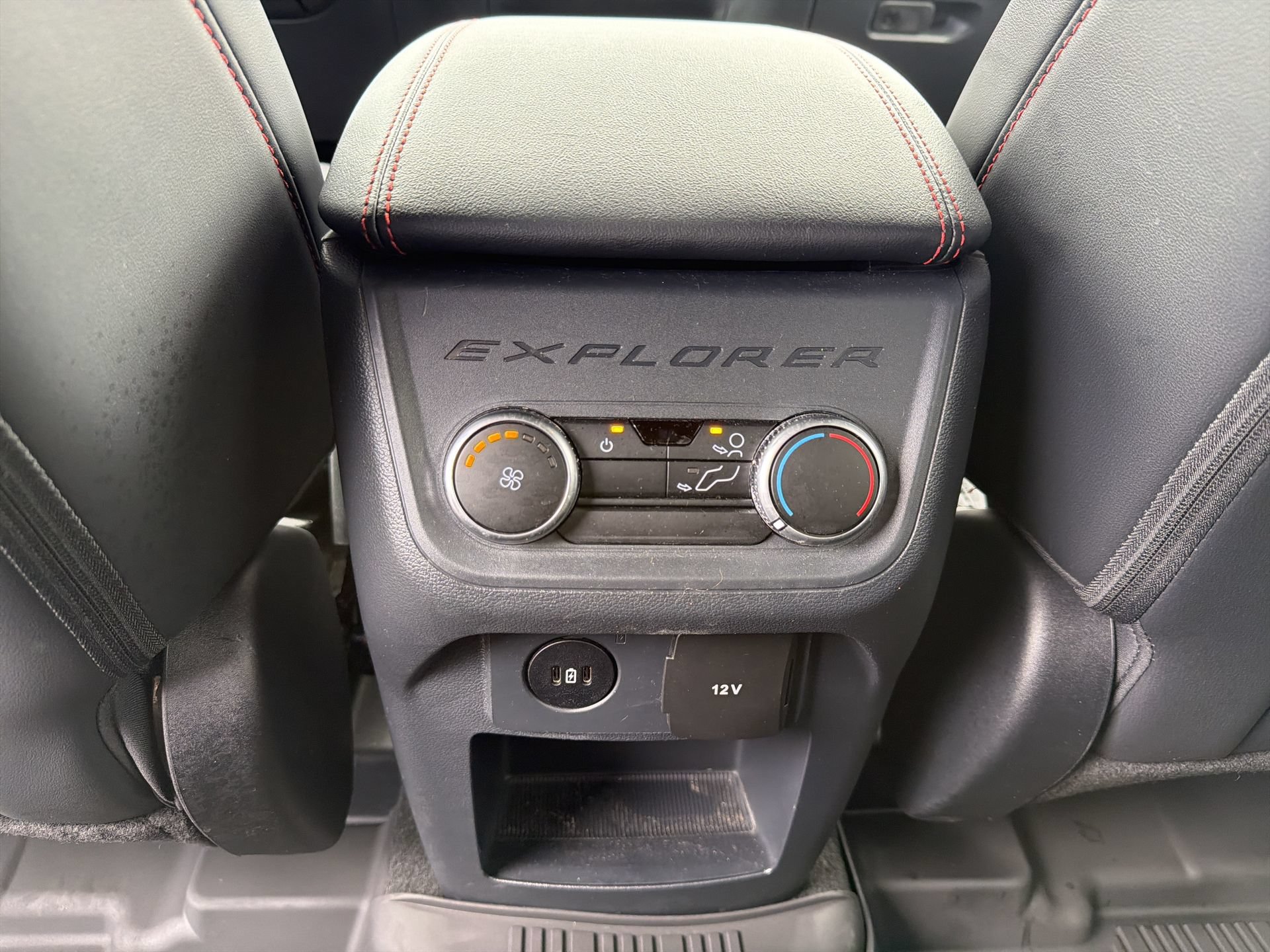 Certified 2025 Ford Explorer ST-Line RWD image 4