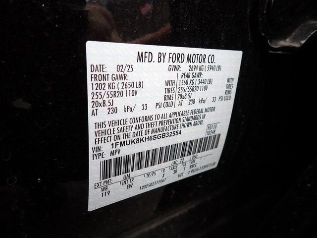 Certified 2025 Ford Explorer ST-Line image 13