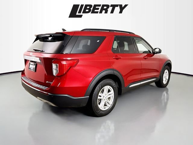 Certified 2022 Ford Explorer XLT w/ Equipment Group 202A image 5