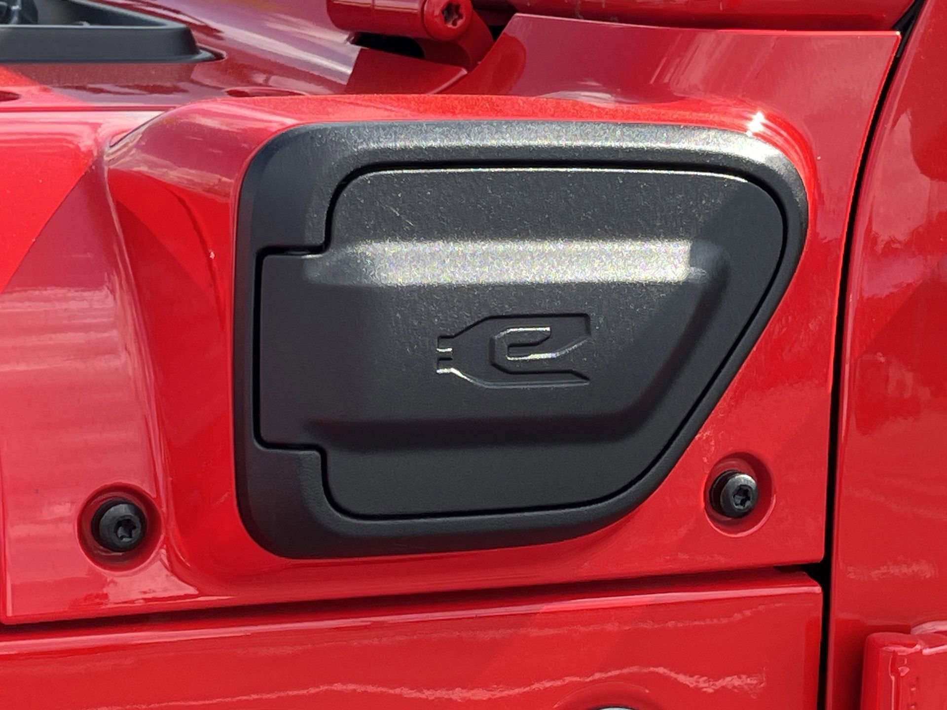 Used 2025 Jeep Wrangler Unlimited Sahara w/ Safety Group image 27