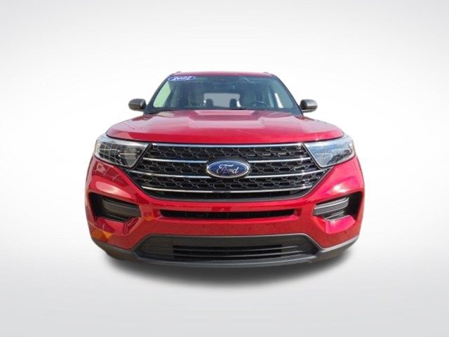 Certified 2022 Ford Explorer XLT RWD image 2